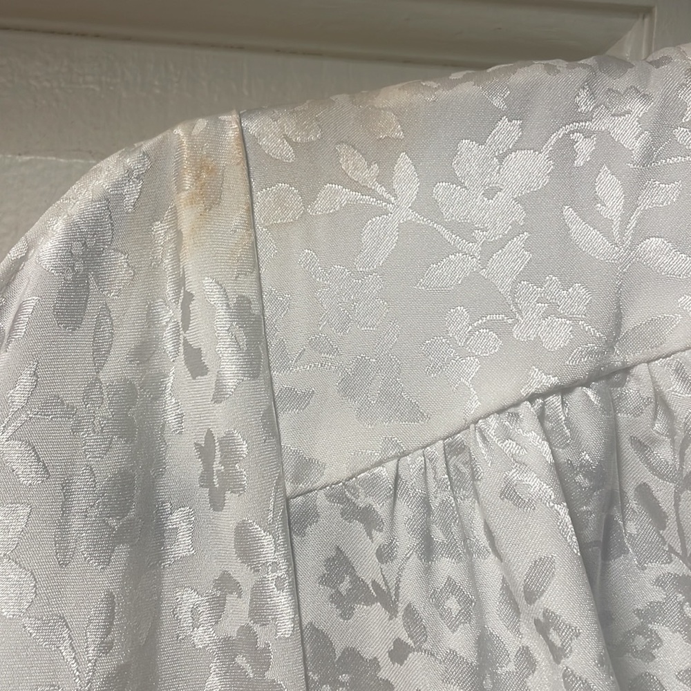 White fake wrap dress. Alter’d state size medium NWT - Picture 4 of 7